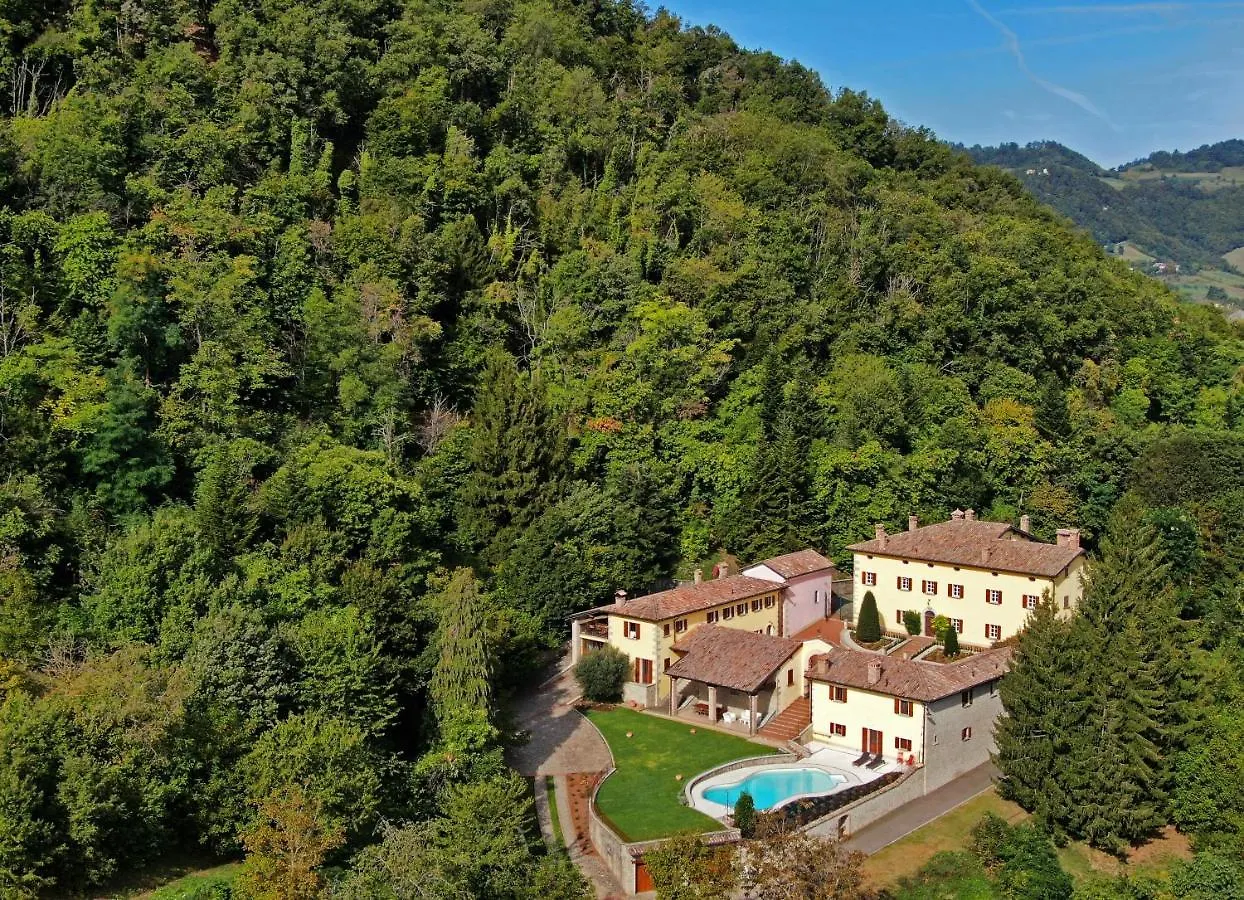 Borgo La Morra Villa Pavullo nel Frignano Vakantieboerderij